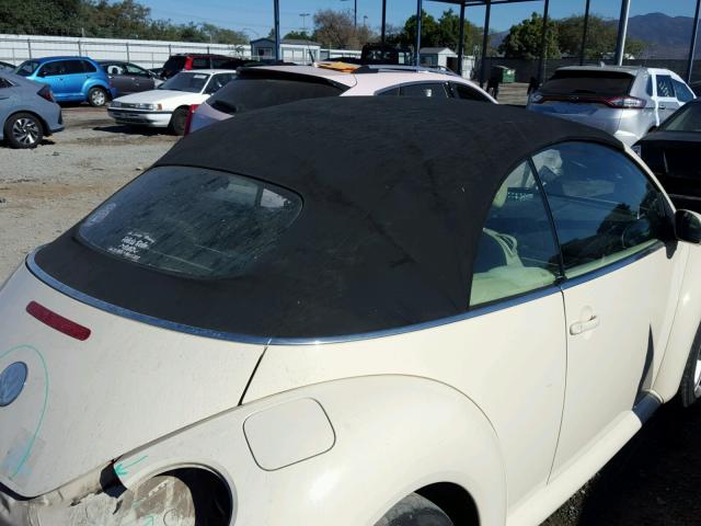 3VWCD31Y95M318210 - 2005 VOLKSWAGEN NEW BEETLE 白色 照片 9