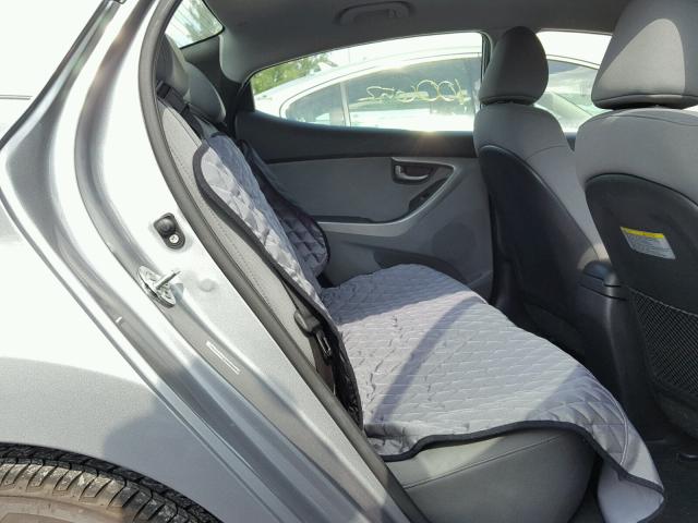 KMHDH4AE4CU366547 - 2012 HYUNDAI ELANTRA GL GRAY photo 6