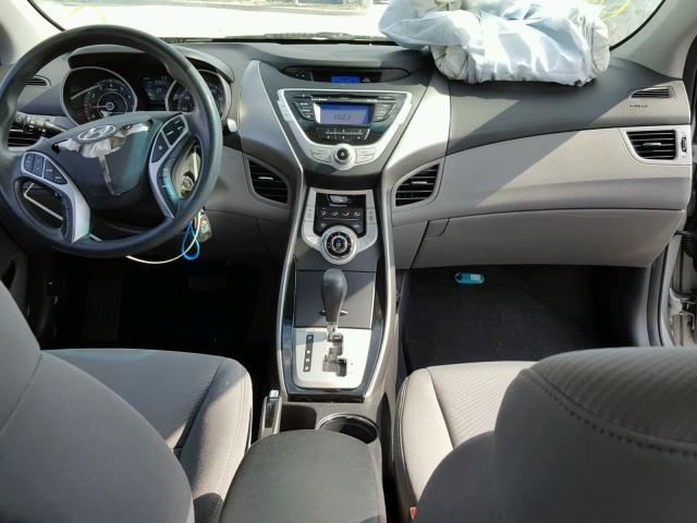 KMHDH4AE4CU366547 - 2012 HYUNDAI ELANTRA GL GRAY photo 9