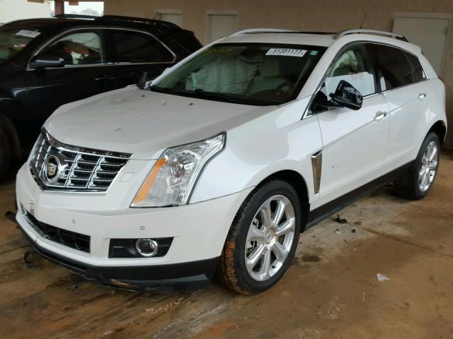 3GYFNDE3XDS593235 - 2013 CADILLAC SRX PERFOR WHITE photo 2