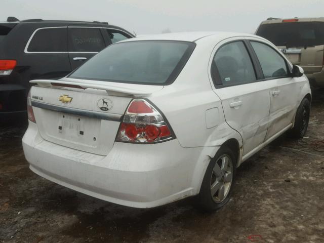 KL1TD56688B042675 - 2008 CHEVROLET AVEO BASE WHITE photo 4