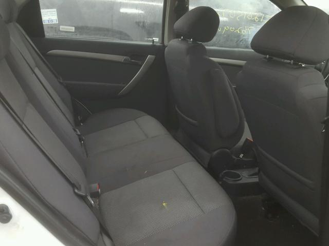 KL1TD56688B042675 - 2008 CHEVROLET AVEO BASE WHITE photo 6