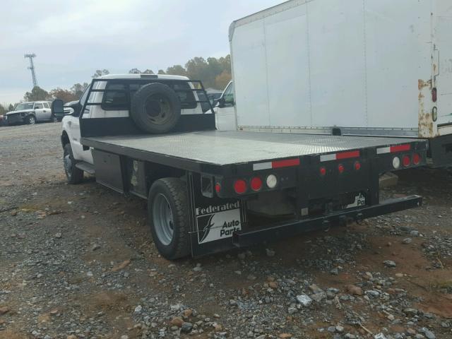 1FDAF57P33EB88972 - 2003 FORD F550 SUPER WHITE photo 3