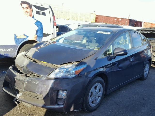 JTDKN3DUXB0262717 - 2011 TOYOTA PRIUS GRAY photo 2