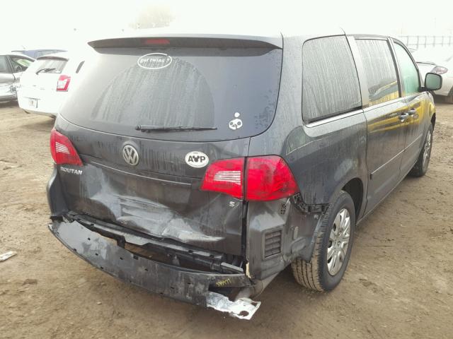 2C4RVAAG2CR156724 - 2012 VOLKSWAGEN ROUTAN S GRAY photo 4