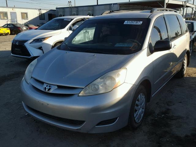 5TDZK23C49S252489 - 2009 TOYOTA SIENNA CE GRAY photo 2