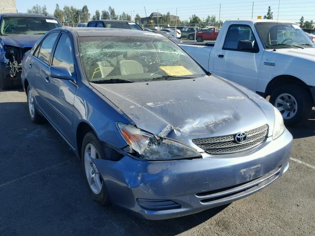 JTDBE32K720011462 - 2002 TOYOTA CAMRY LE BLUE photo 1