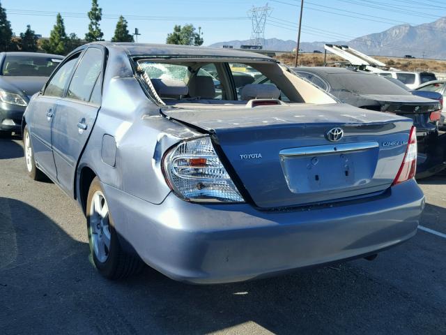 JTDBE32K720011462 - 2002 TOYOTA CAMRY LE BLUE photo 3