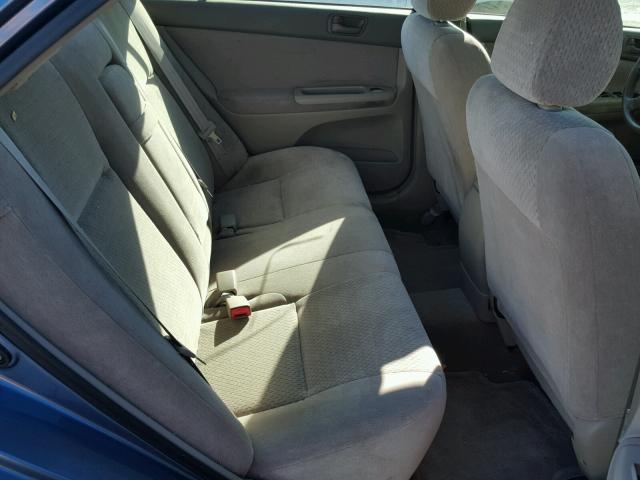 JTDBE32K720011462 - 2002 TOYOTA CAMRY LE Blau Foto 6