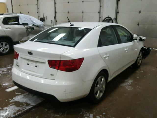 KNAFU4A2XA5062433 - 2010 KIA FORTE EX WHITE photo 4