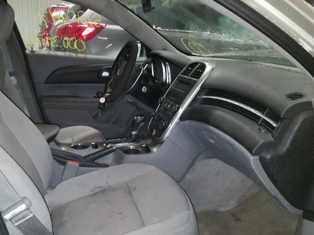 1G11B5SL1EF164910 - 2014 CHEVROLET MALIBU LS 银色 照片 5