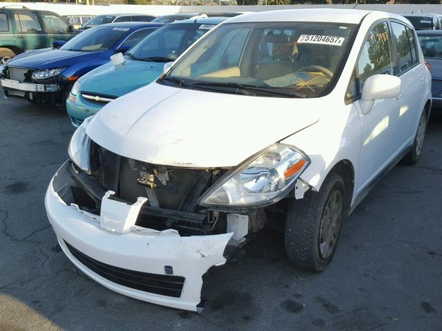 3N1BC1CP7BL506402 - 2011 NISSAN VERSA S WHITE photo 2