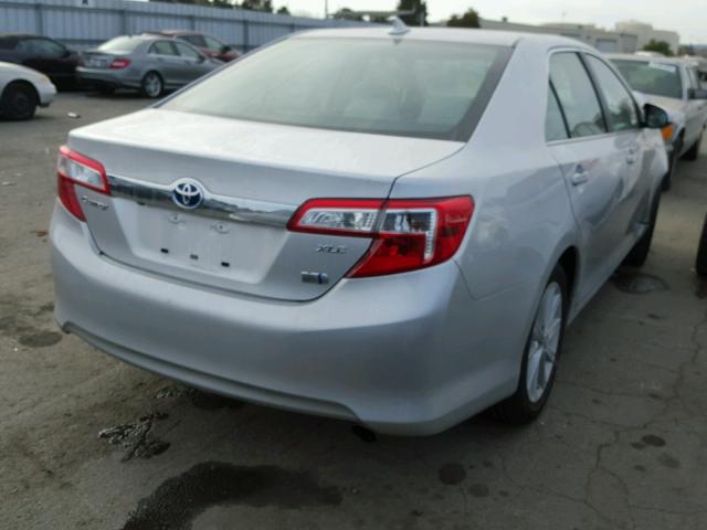 4T1BD1FK8DU075583 - 2013 TOYOTA CAMRY HYBR SILVER photo 4