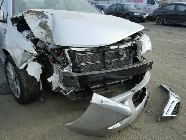 4T1BD1FK8DU075583 - 2013 TOYOTA CAMRY HYBR SILVER photo 9