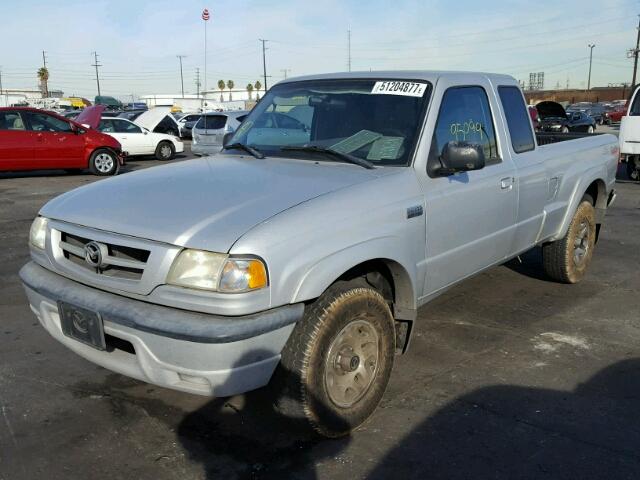 4F4YR16UX4TM10146 - 2004 MAZDA B3000 CAB WHITE photo 2