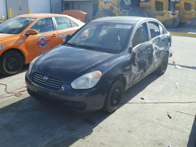 KMHCN46C56U060487 - 2006 HYUNDAI ACCENT GLS GRAY photo 2