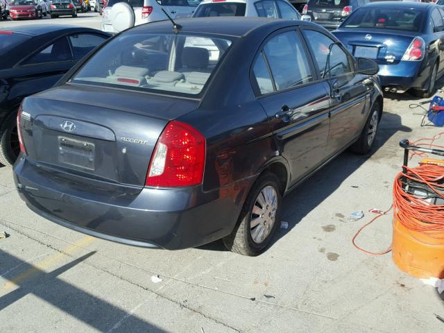 KMHCN46C56U060487 - 2006 HYUNDAI ACCENT GLS GRAY photo 4