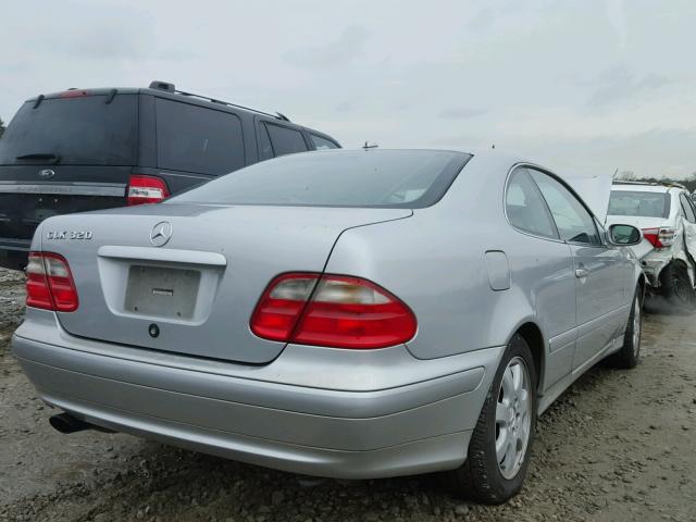 WDBLJ65G2YF141386 - 2000 MERCEDES-BENZ CLK 320 SILVER photo 4