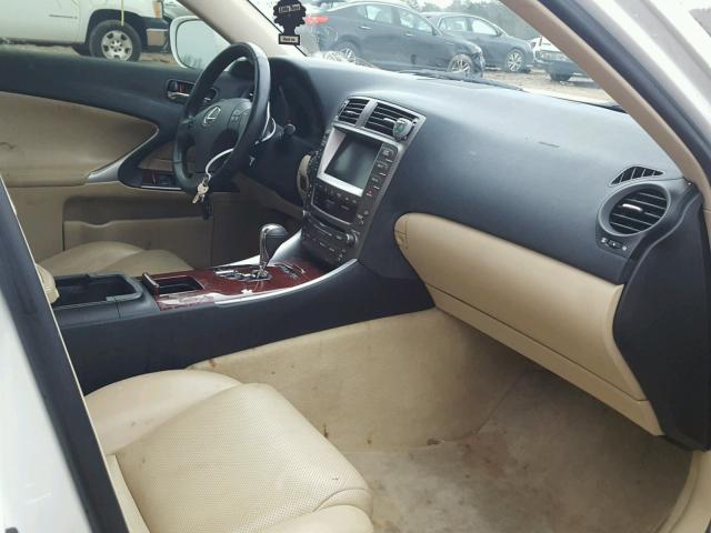 JTHBK262372049410 - 2007 LEXUS IS 250 WHITE photo 5