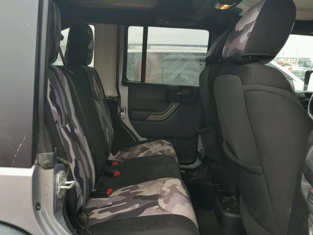 1C4BJWDG6DL654151 - 2013 JEEP WRANGLER U GRAY photo 6