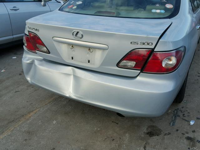 JTHBF30G420057597 - 2002 LEXUS ES 300 SILVER photo 9