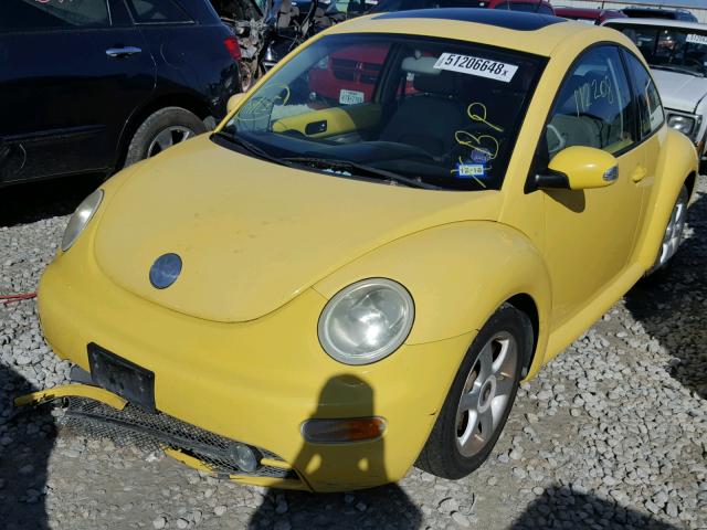 3VWCD31CX4M417301 - 2004 VOLKSWAGEN NEW BEETLE 黄色 照片 2