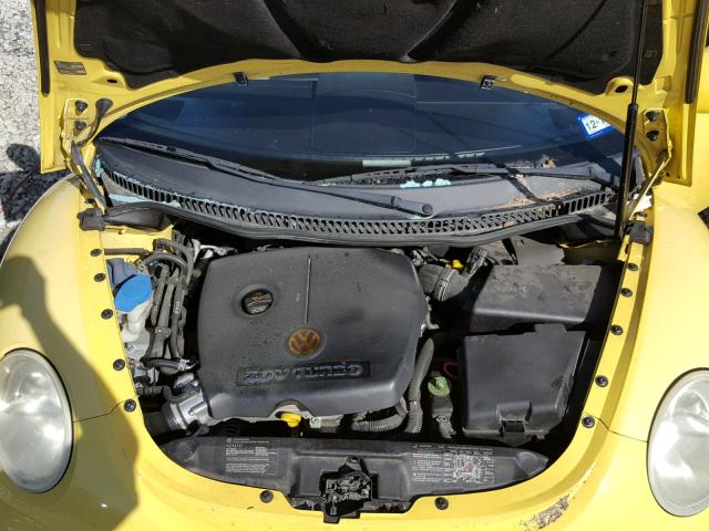 3VWCD31CX4M417301 - 2004 VOLKSWAGEN NEW BEETLE 黄色 照片 7
