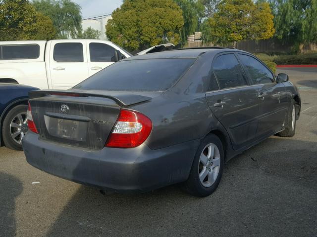 4T1BF32K02U520634 - 2002 TOYOTA CAMRY LE 灰色 照片 4