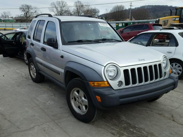 1J4GL48K16W263200 - 2006 JEEP LIBERTY SP SILVER photo 1