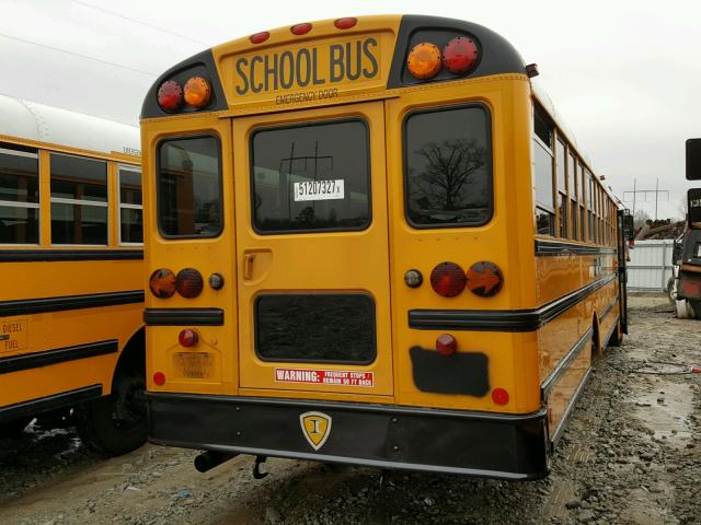 4DRBUAFN76B206866 - 2006 IC CORPORATION 3000 黄色 照片 4