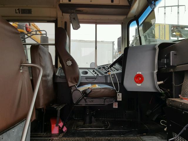 4DRBUAFN76B206866 - 2006 IC CORPORATION 3000 黄色 照片 5