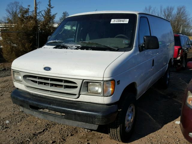 1FTSE34F52HB34498 - 2002 FORD ECONOLINE WHITE photo 2