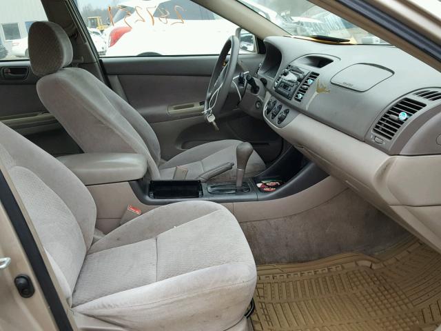 4T1BE32K53U172608 - 2003 TOYOTA CAMRY LE BEIGE photo 5