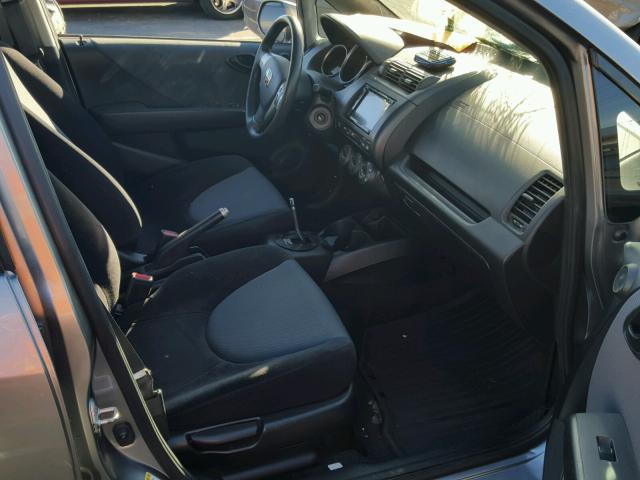 JHMGD37618S021890 - 2008 HONDA FIT SPORT SILVER photo 5