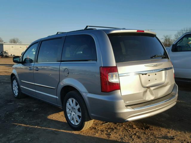 2C4RC1BG7DR692736 - 2013 CHRYSLER TOWN & COU SILVER photo 3