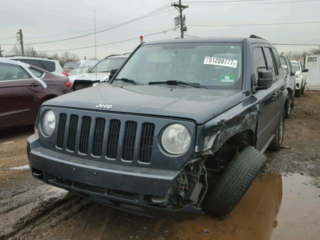 1J8FF28W37D294762 - 2007 JEEP PATRIOT SP GRAY photo 2