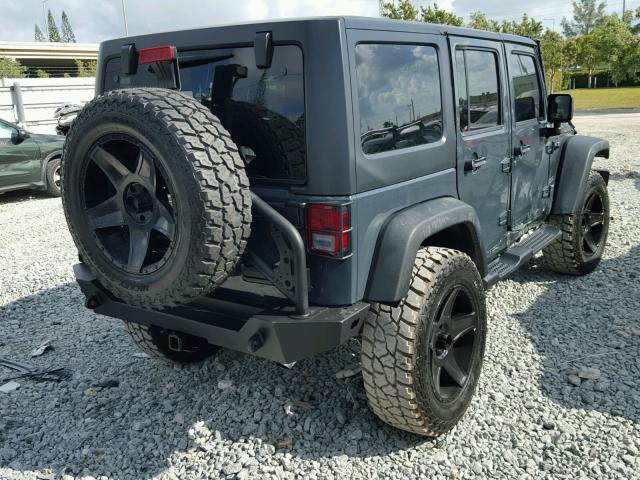 1C4BJWDG2HL512577 - 2017 JEEP WRANGLER U GRAY photo 4