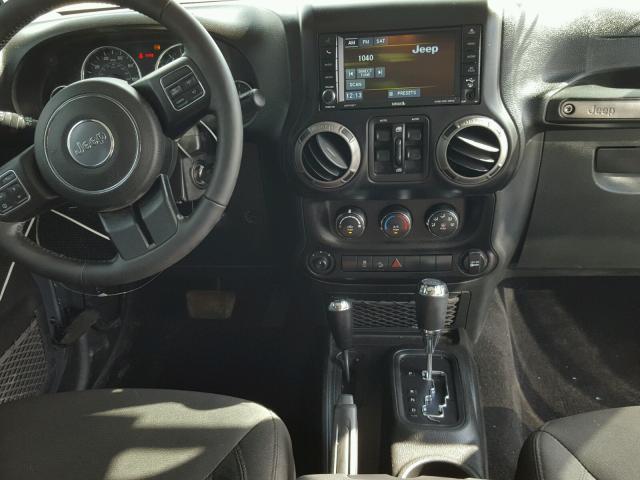 1C4BJWDG2HL512577 - 2017 JEEP WRANGLER U GRAY photo 9