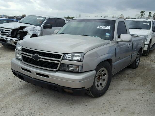 1GCEC14V75Z301473 - 2005 CHEVROLET SILVERADO GRAY photo 2