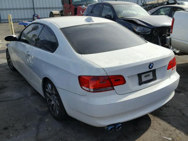 WBAWV13539P121549 - 2009 BMW 328 I SULE WHITE photo 3