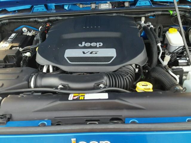 1C4BJWDG0GL120535 - 2016 JEEP WRANGLER U BLUE photo 7