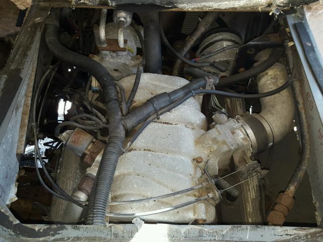 1GBLP37J5V3302175 - 1997 CHEVROLET P30 TWO TONE photo 7