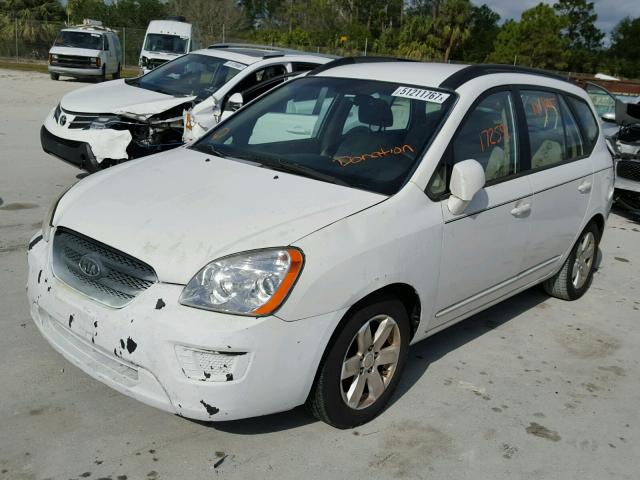 KNAFG526187150350 - 2008 KIA RONDO LX WHITE photo 2