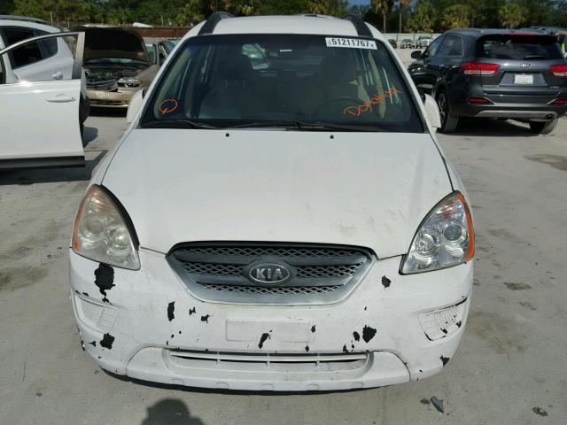 KNAFG526187150350 - 2008 KIA RONDO LX WHITE photo 9