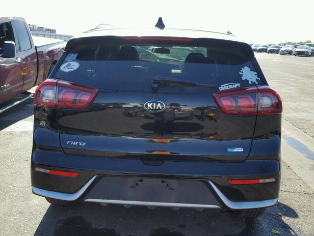 KNDCB3LC5H5073099 - 2017 KIA NIRO FE BLACK photo 10