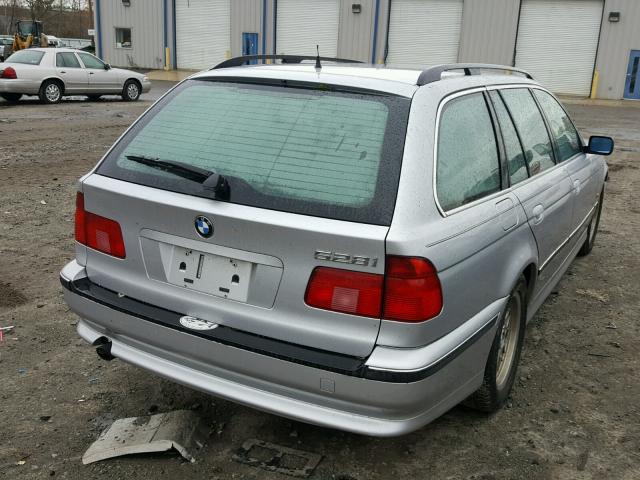 WBADP6343YBV64673 - 2000 BMW 528 IT AUT SILVER photo 4