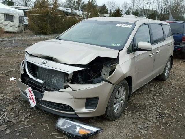 KNDMB5C11H6307487 - 2017 KIA SEDONA LX BEIGE photo 2