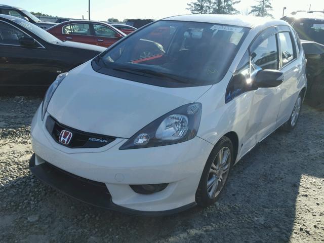 JHMGE88679S006417 - 2009 HONDA FIT SPORT WHITE photo 2