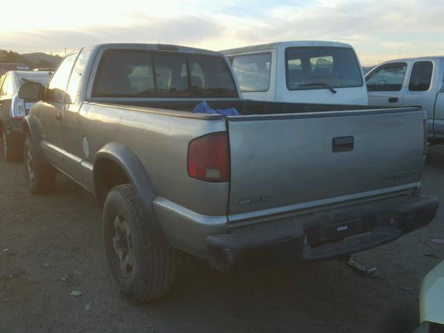 1GCCT19W2Y8186834 - 2000 CHEVROLET S10 SILVER photo 3