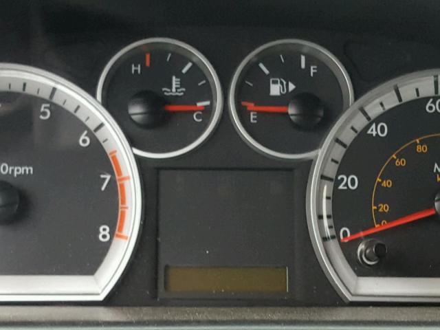 KL1TD5DE5AB090375 - 2010 CHEVROLET AVEO LS SILVER photo 8